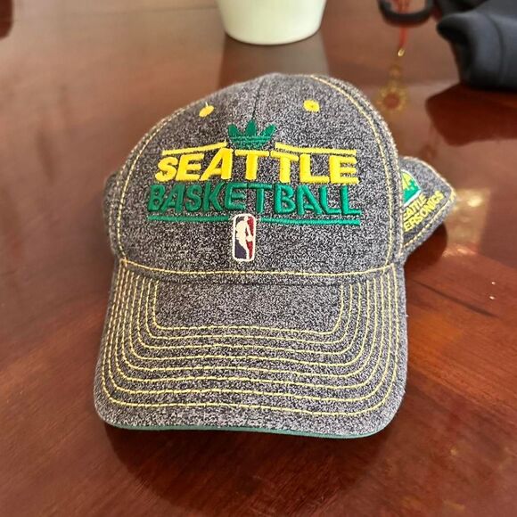 Adidas Seattle Supersonics Men's multi Hat - Picture 1 of 4
